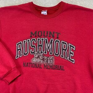 Vintage Mount Rushmore Sweatshirt Size XL Red Graphic Park Souvenir Crewneck
